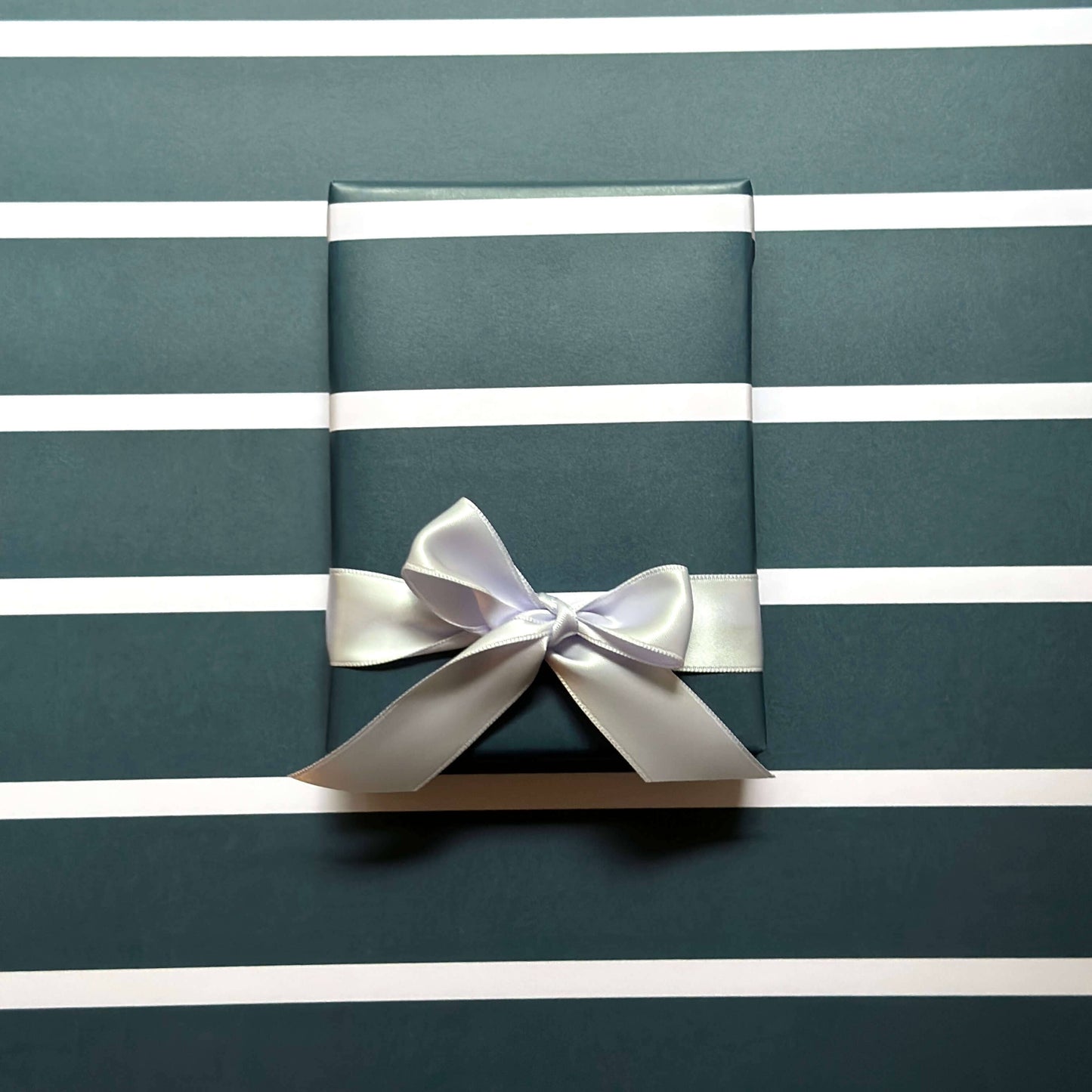 Pansy Wrapping Paper: Rolls of 3 Sheets