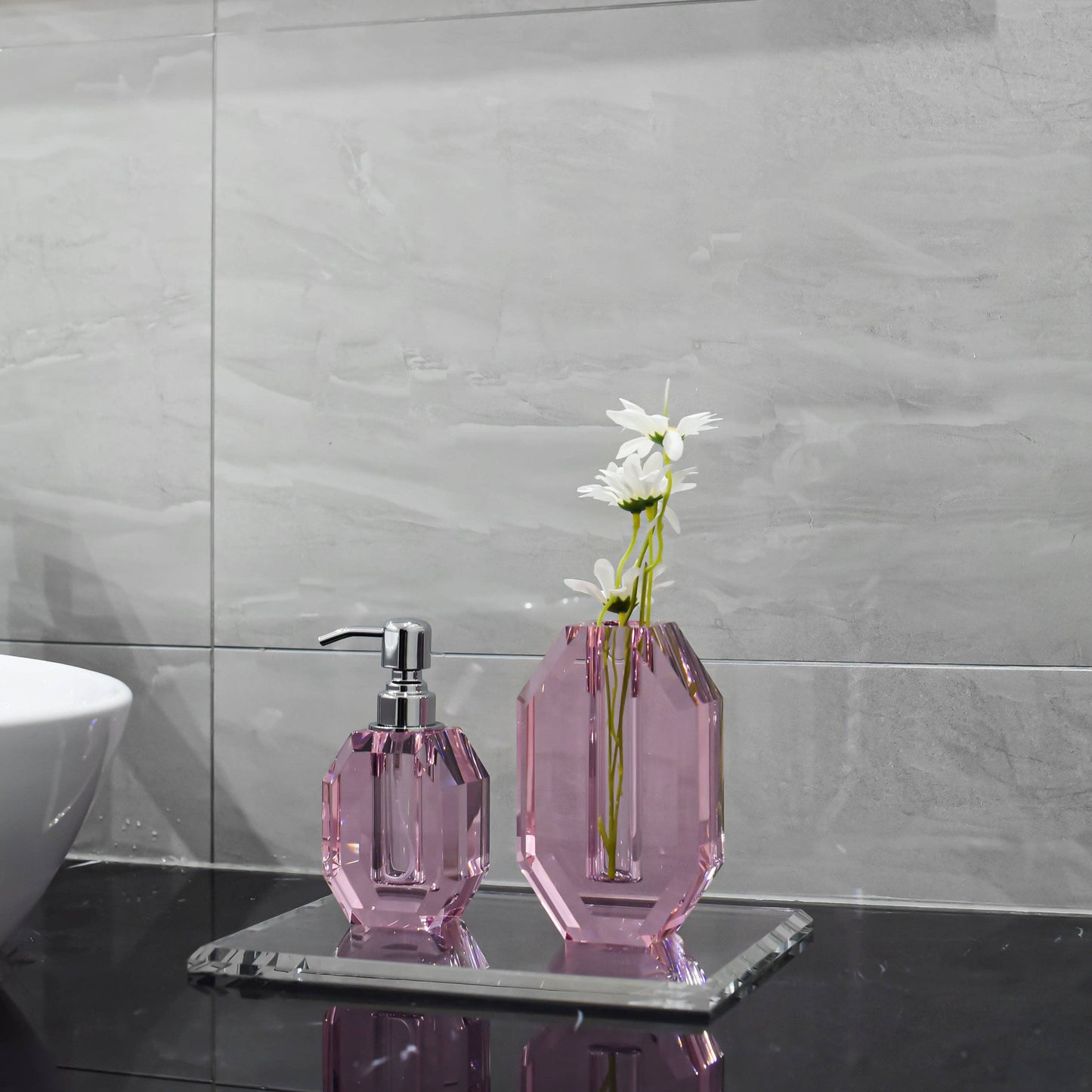OCTAGON CRYSTAL VASE: PINK