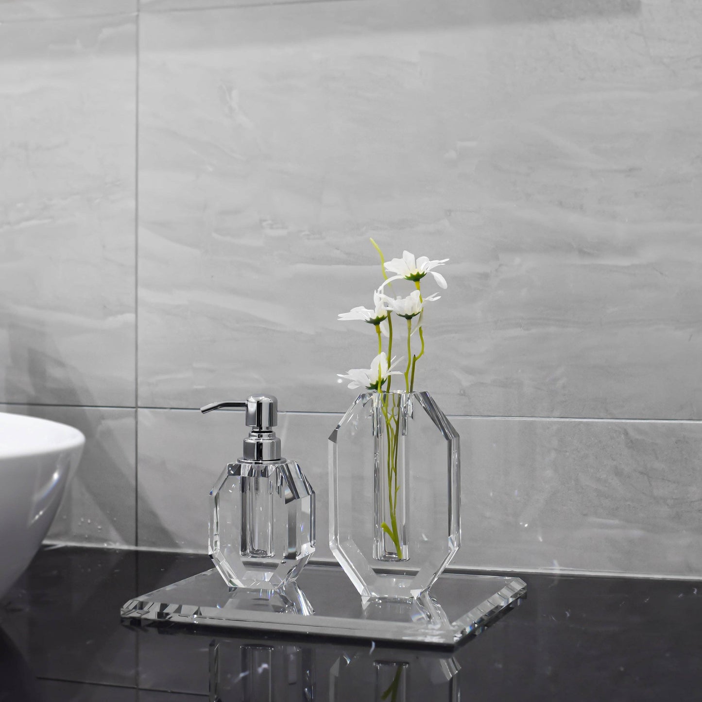CRYSTAL SOAP DISPENSER: PINK