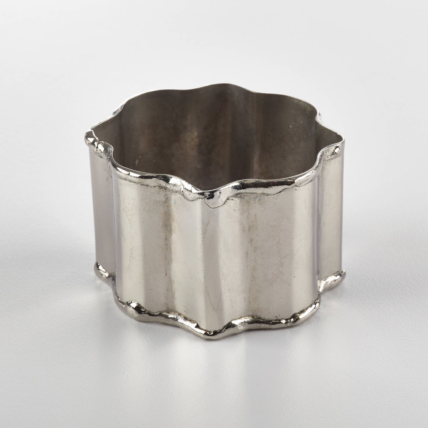 Classic Design Napkin Rings - Silver
