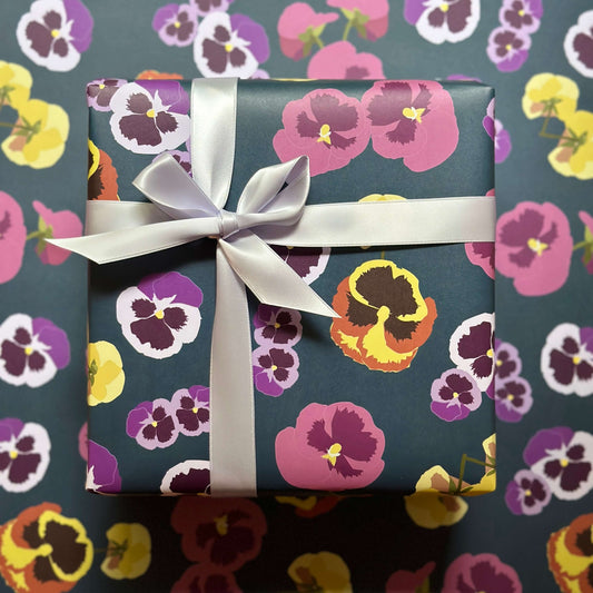 Pansy Wrapping Paper: Rolls of 3 Sheets